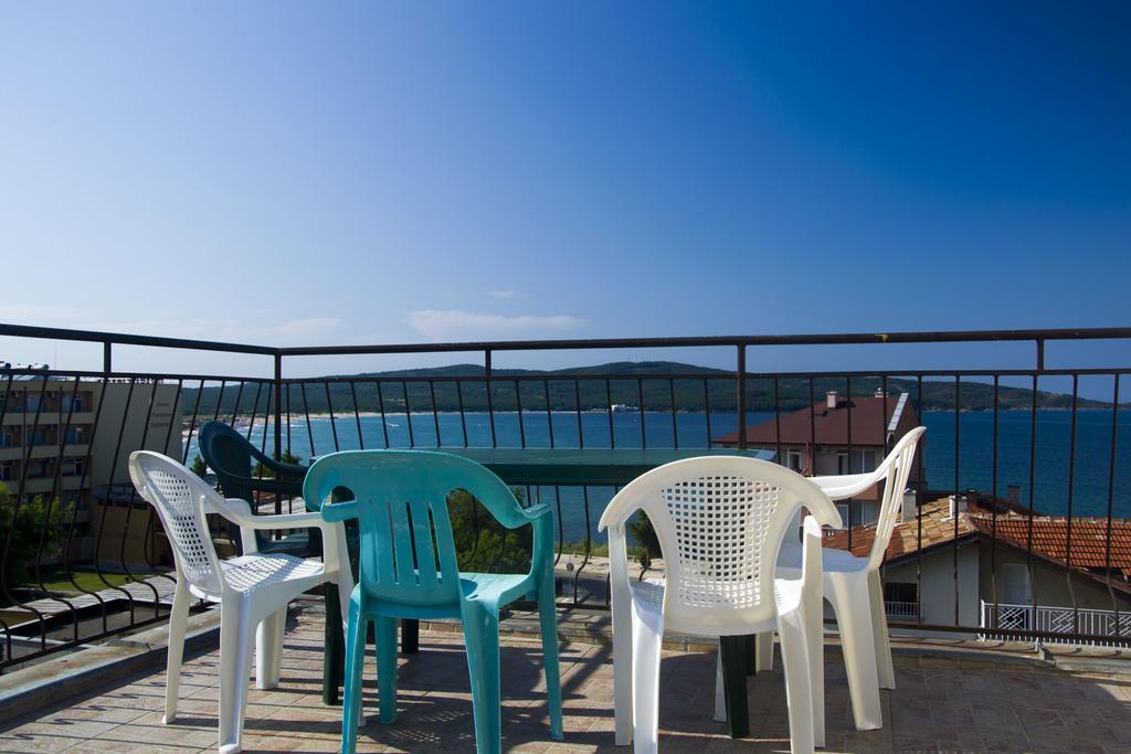 Paunovi Guest House Primorsko Dış mekan fotoğraf