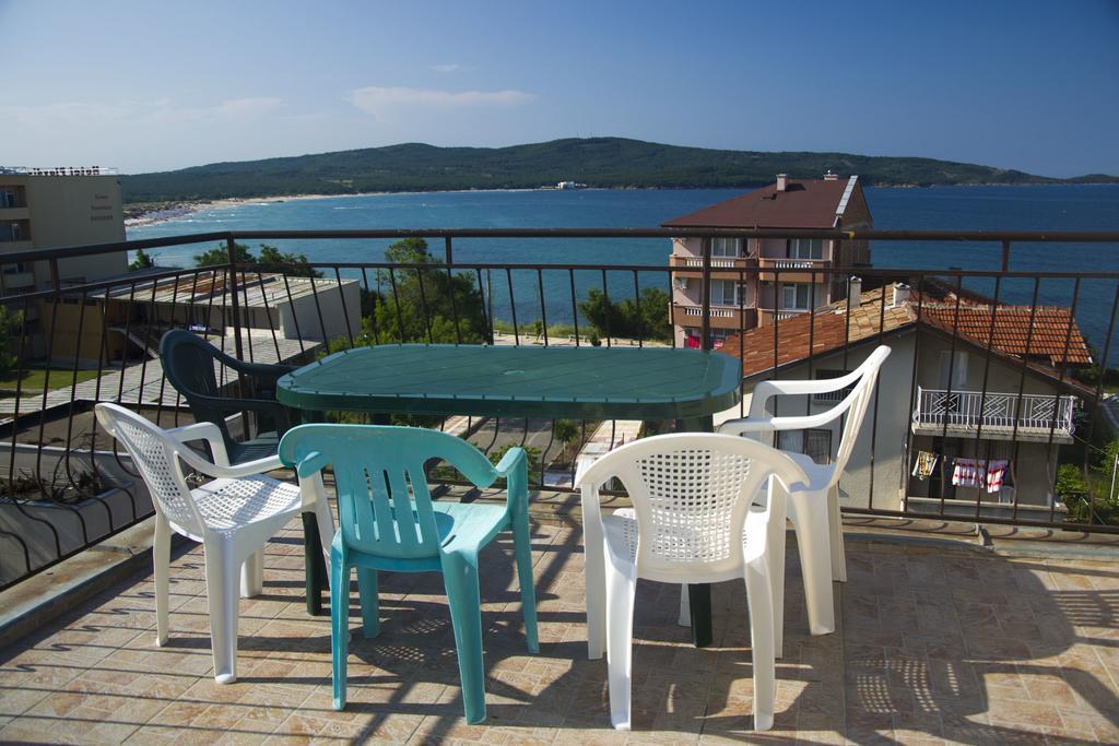 Paunovi Guest House Primorsko Dış mekan fotoğraf