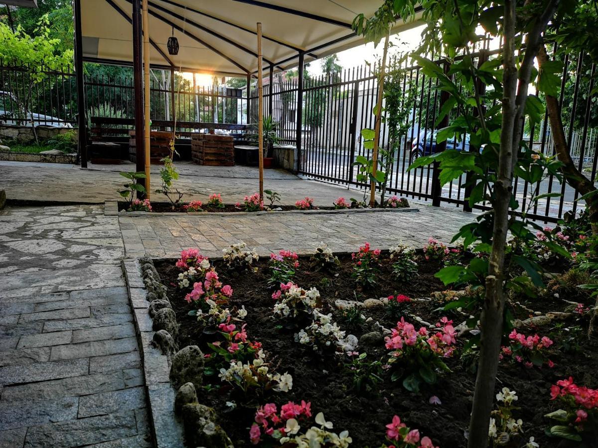 Paunovi Guest House Primorsko Dış mekan fotoğraf