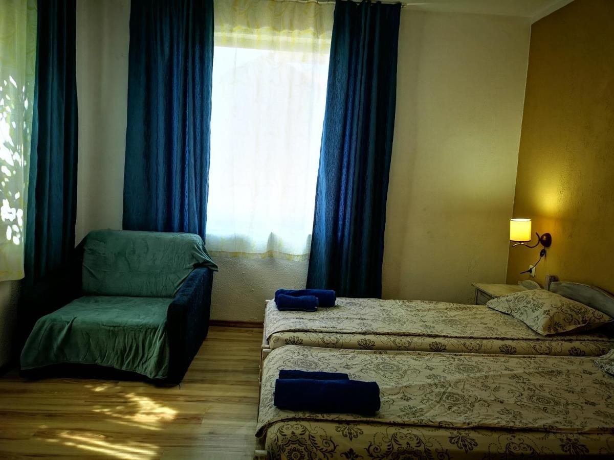 Paunovi Guest House Primorsko Dış mekan fotoğraf