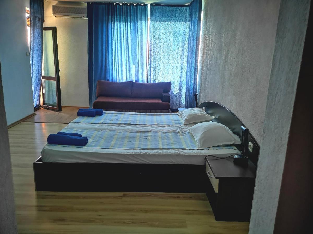 Paunovi Guest House Primorsko Dış mekan fotoğraf
