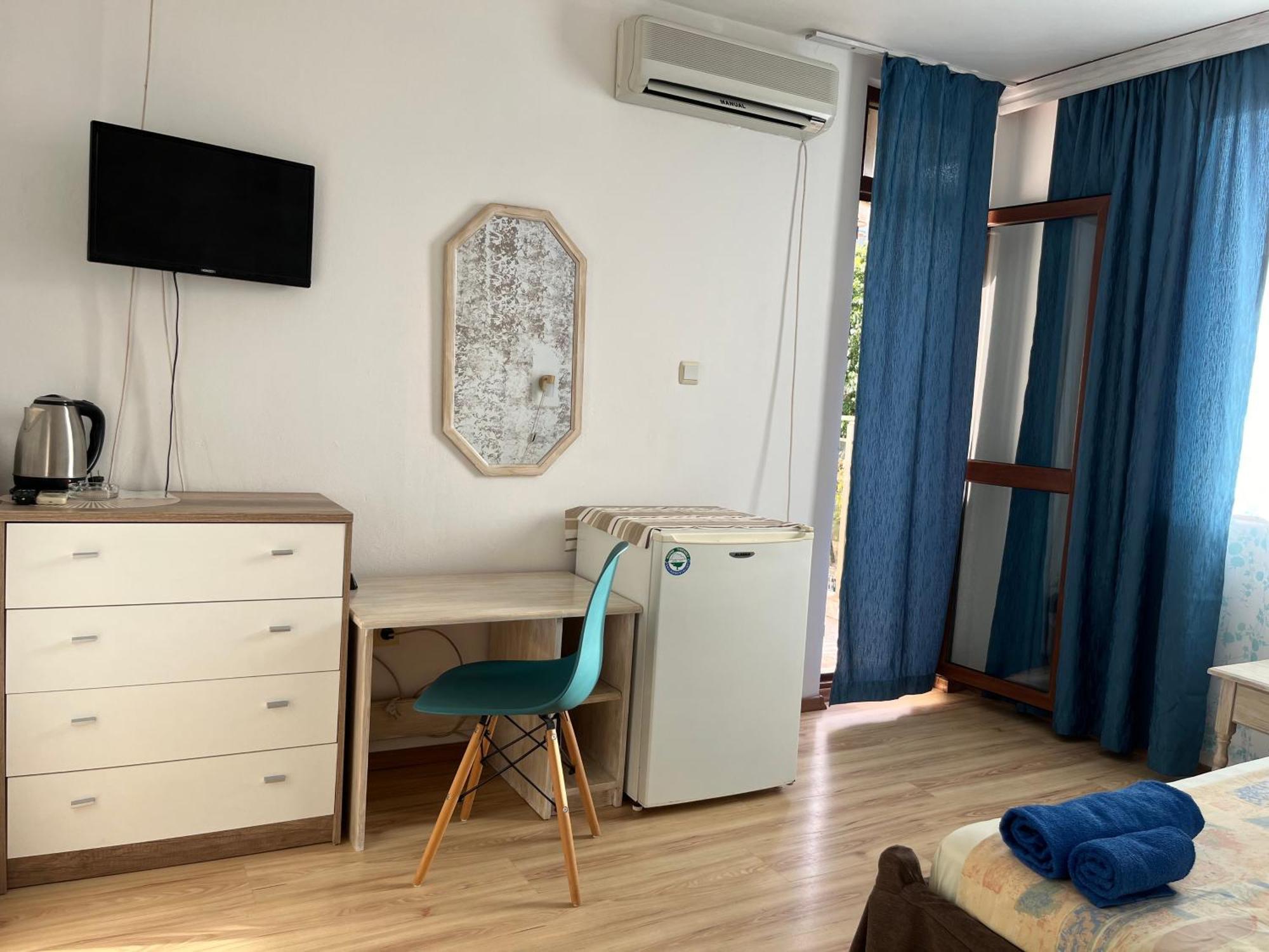 Paunovi Guest House Primorsko Dış mekan fotoğraf